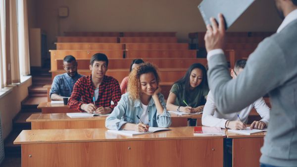 Les meilleures astuces pour exceller en prépa CRFPA à Paris